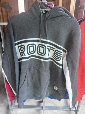 Roots Hoodie Sweatshirt Size S/P